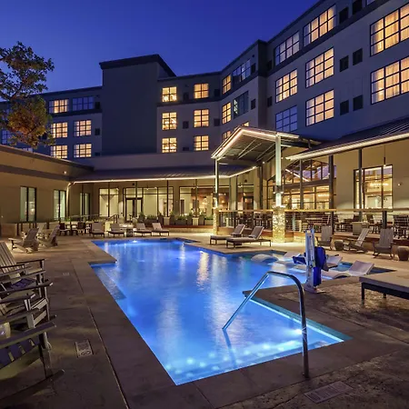 The Bevy Hotel Boerne, A Doubletree By Hilton-3